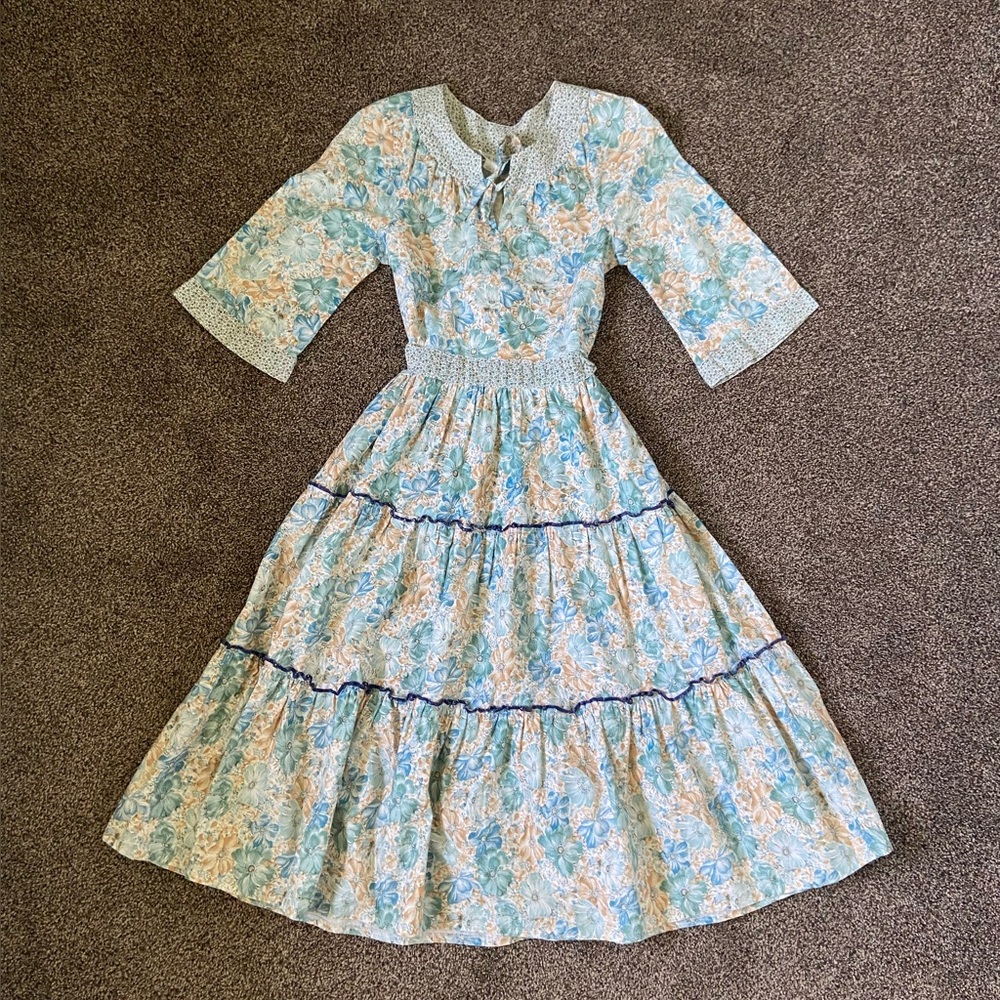 Vintage 80’s Jane Schaffhausen for Belle France 100% Cotton Blue Floral Dress